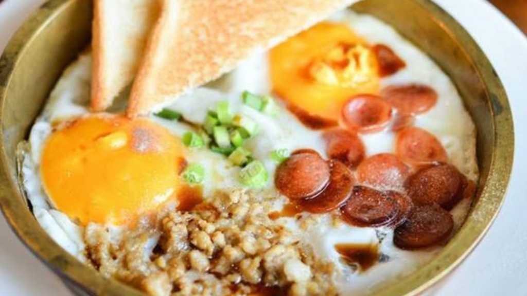 Thai Breakfast: Pan Eggs ไข่กระทะ Recipe and Video Tutorial